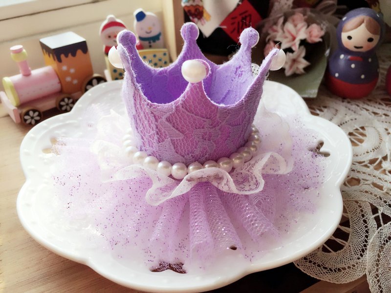 Purple Dream Lace yarn x x shiny pearl crown. Hairpin section