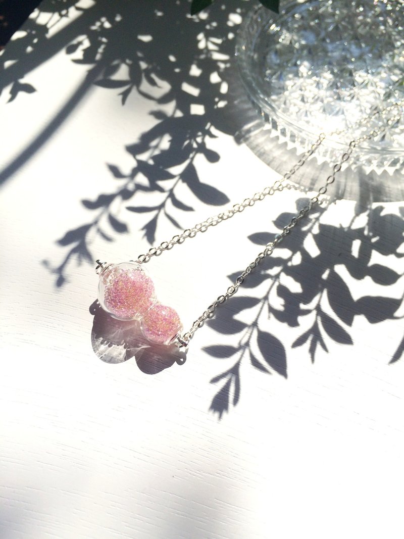 * Haku‧Neko * pink glass hoist mini capsules of crystal beads necklace (clavicle chain)