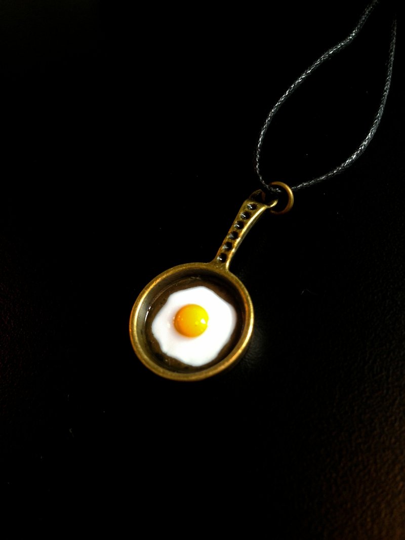 Fried an egg to you when breakfast / leather cord necklace