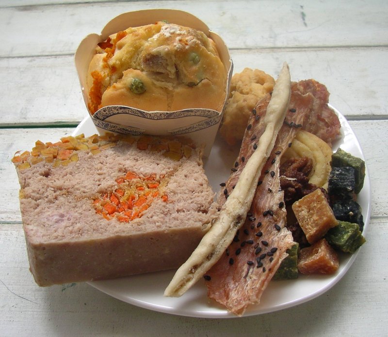 狗狗生日美食【生日餐盒】-寵物蛋糕+法式肉凍+手工肉乾+寵物餅乾