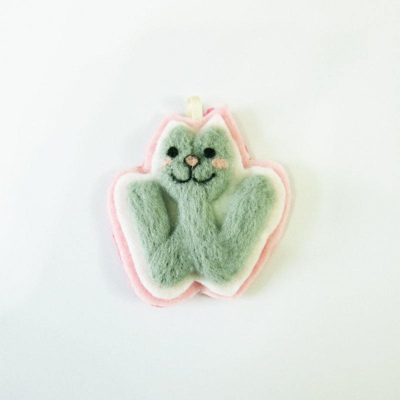 Meow star language English letter "W" Charm