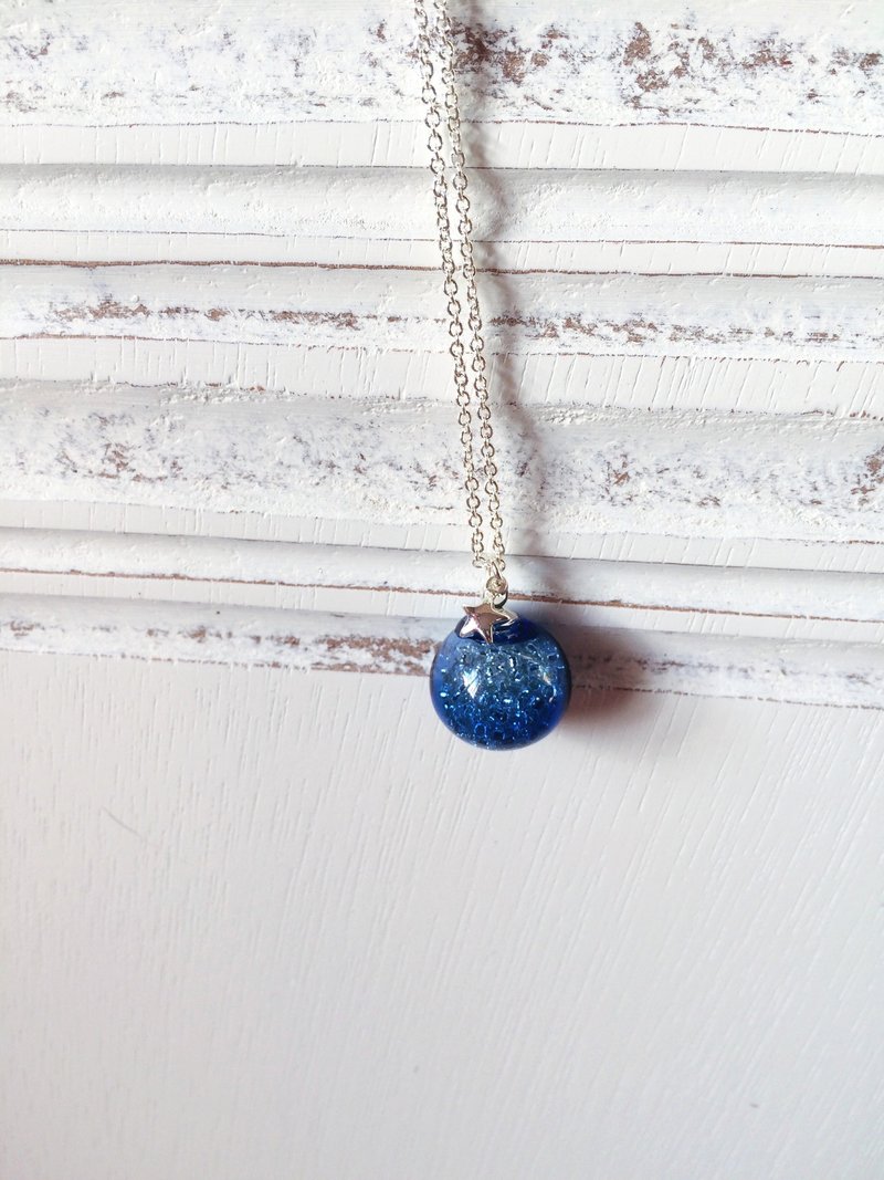 *Haku‧Neko*star light blue glass necklace