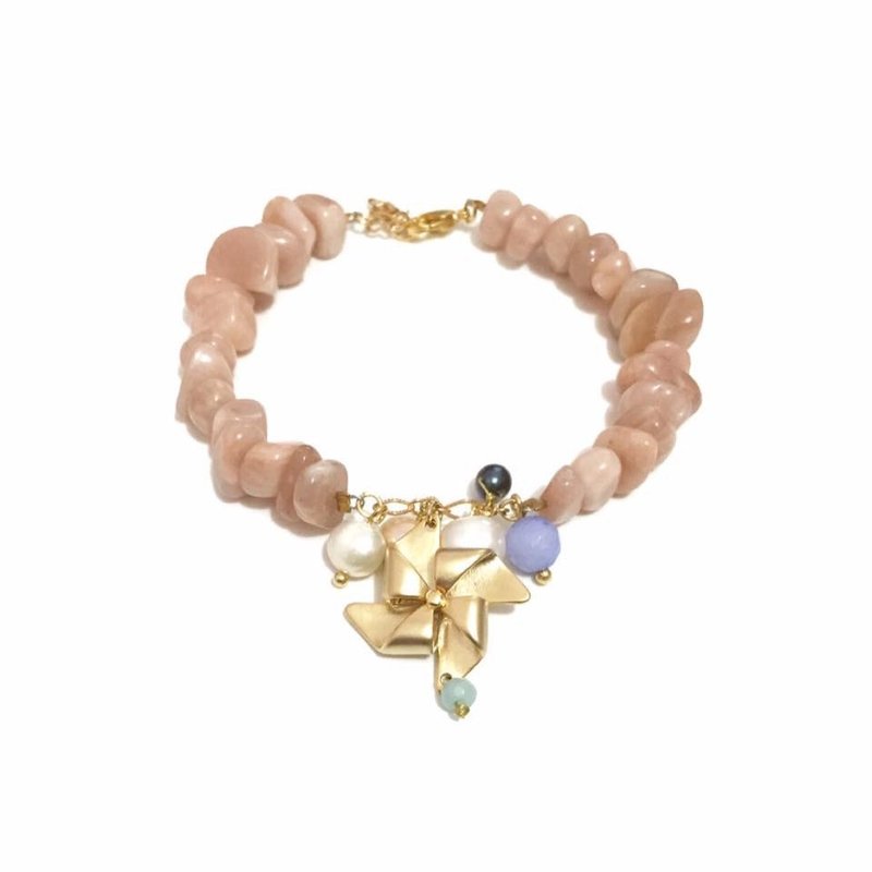 Little Elegant Sunstone Bracelet