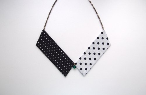 Collar Necklace| Black &amp;amp; White Dots
