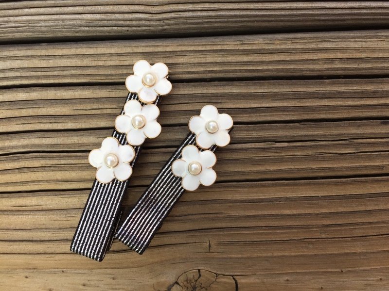 0730 black and silver flowers paternity clip