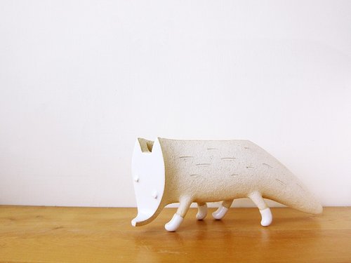 Strolling Fox container- autographed