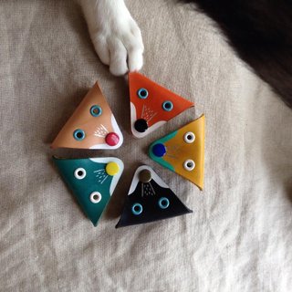 Little fox reel* hand dyed vegetable tanned leather