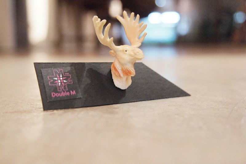 Taiwan's original Double M fantasy animal head earrings - elk articles