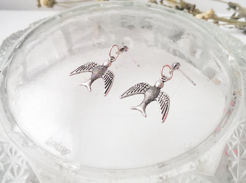 復古手工耳環 銀色【自由幻夢】 - 耳環/耳夾/耳骨夾 - 其他金屬 灰色