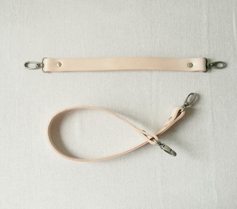 Leather shoulder strap (within 55cm)