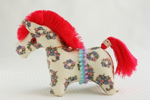 手工缝制布偶 小马娃娃(花布 亮粉红鬃毛) fabric horse