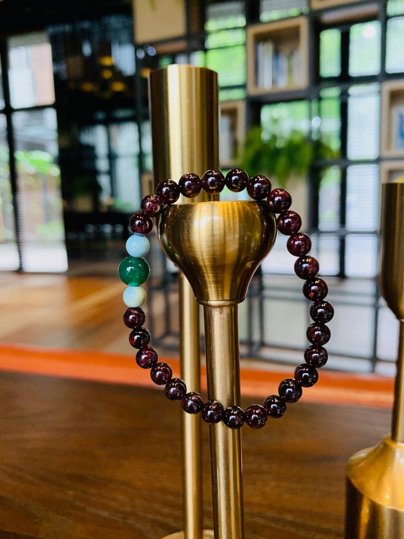 Suddenly "bracelet series" Garnet - positive energy