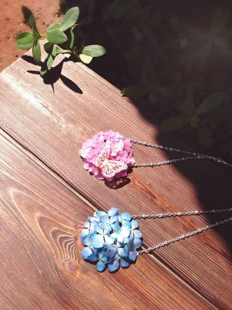 * Haku‧Neko * stereo mini Hydrangea Necklace (real flowers series)