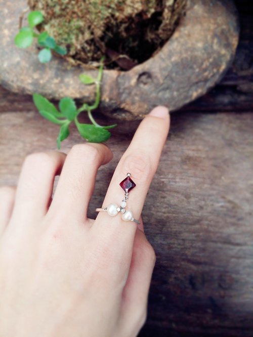 Ring. Red Garnet Drops*Pearl*925 Sterling Silver Tube Ring