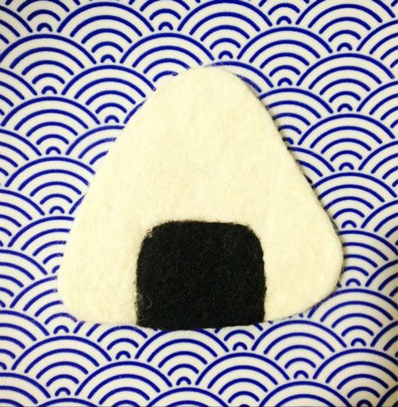 Mew in Wonderland ─山形系列~山形御飯糰羊毛氈杯墊 - 其他 - 羊毛 白色