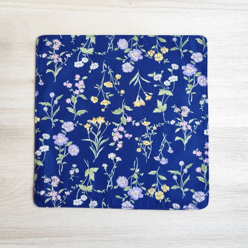 台灣純棉手帕=春曉花語=藍(共4色) - 手帕 - 棉.麻