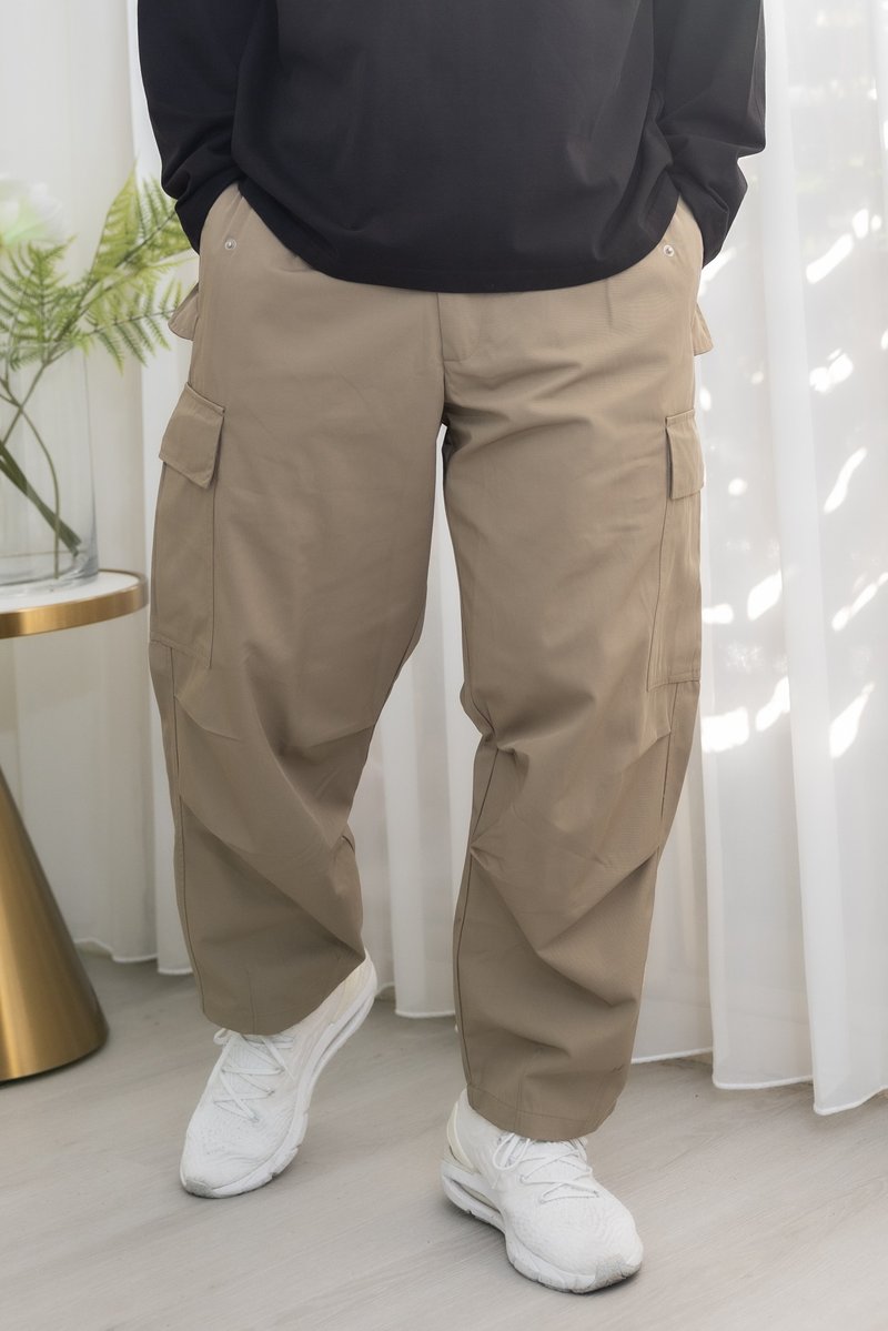 舒適多口袋鬆緊長褲 淺卡其色 - 中性長褲/短褲 - 其他材質 卡其色
