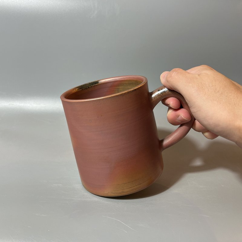 柴燒玫瑰金馬克杯 / 500cc / 小平凡手作 - 茶壺/茶杯/茶具 - 陶
