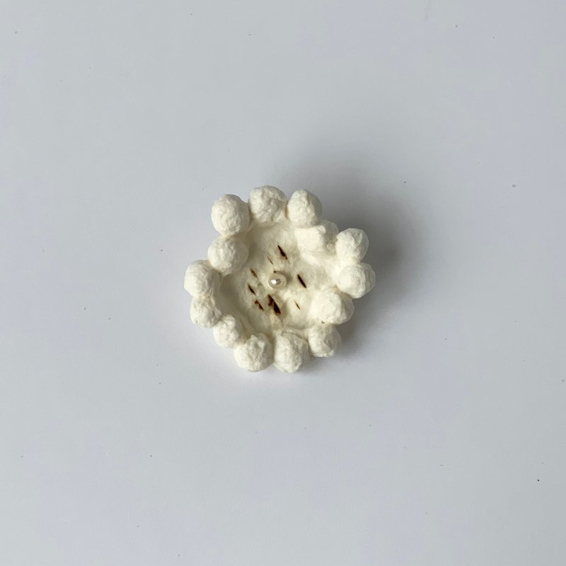 ブローチ Paper Flower  White1 - 胸針 - 紙 白色