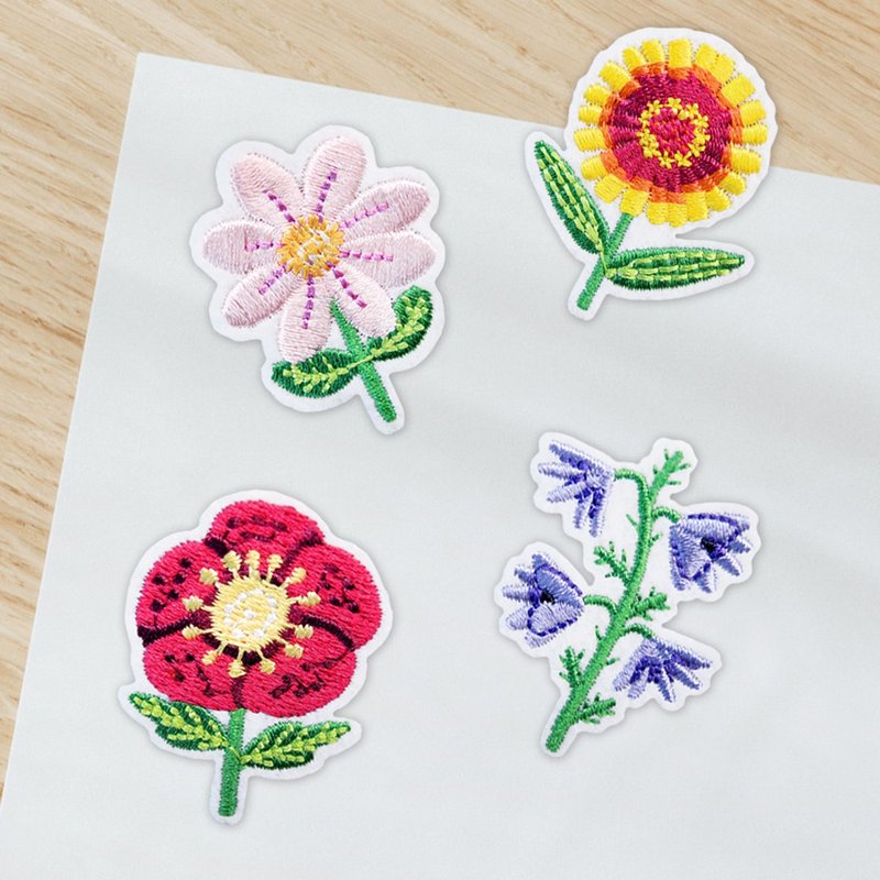 【刺繡布貼】小花朵組  (四入) - 貼紙 - 繡線