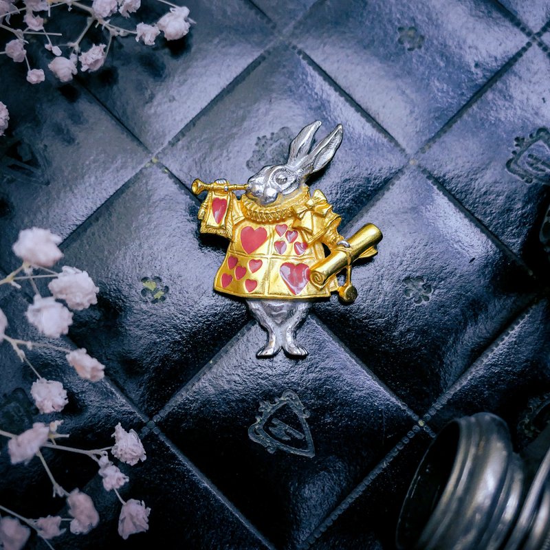 MMA 愛麗絲夢遊仙境兔兩用胸針墜—美國古董首飾 Vintage Jewelry - 胸針 - 琺瑯