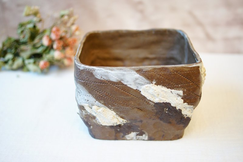 手捏黑陶多肉盆器 W12cm 寬口盆 花盆 觀葉植栽盆 底部排水孔 - 盆栽/植栽 - 陶 咖啡色