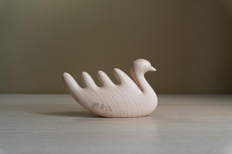 天鵝按摩梳_平底 - 彩妝刷具/鏡子/梳子 - 木頭 卡其色