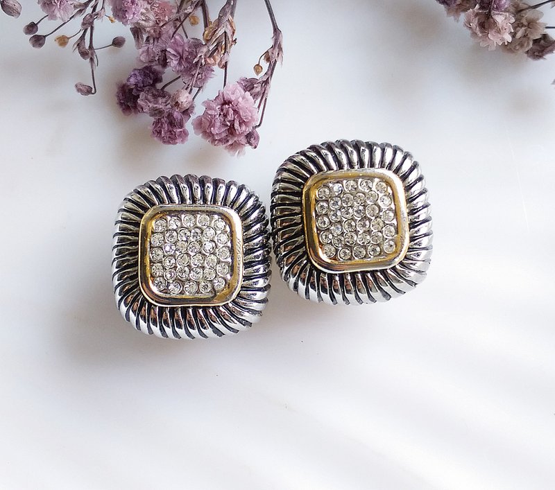 【西洋古董飾品 】銀色調 方形滿鑽 風尚 夾式耳環 - 耳環/耳夾/耳骨夾 - 其他金屬 金色
