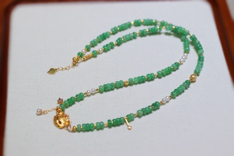 原創天然A貨翡翠項鏈毛衣鏈翡翠算盤珠搭配淡水珍珠招財貓項鏈 - 項鍊 - 玉石