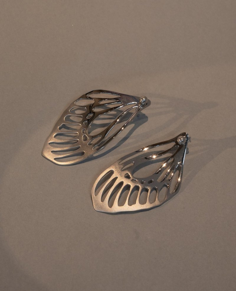 SV Psyche Earrings 2 - 耳環/耳夾/耳骨夾 - 其他金屬 銀色