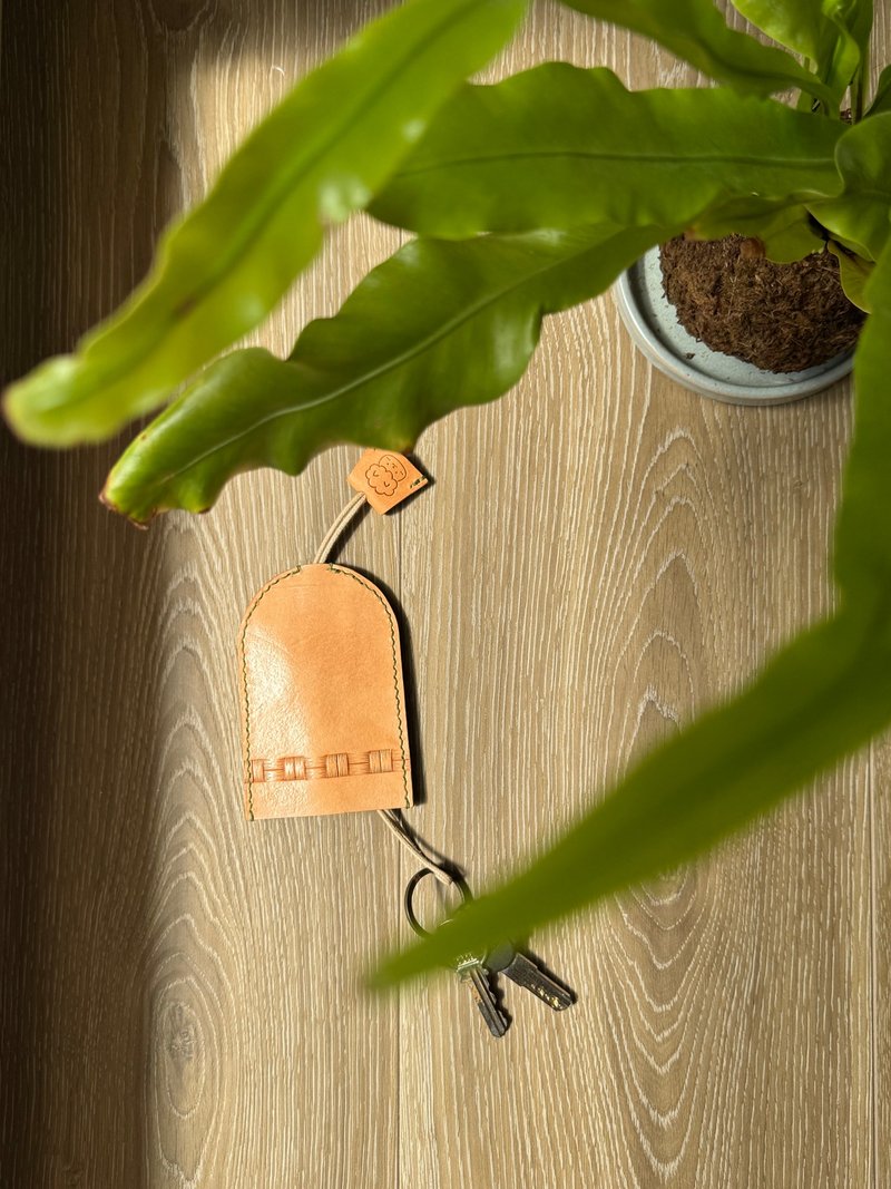 捲毛斑斑 X 皮革壓紋鑰匙包 - 鑰匙圈/鑰匙包 - 真皮 卡其色