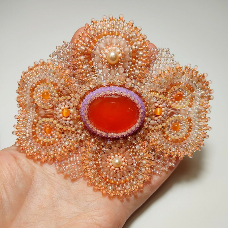 Carnelian Brooch Peach Beaded Brooch Orange Seed Bead Brooch Large Boho Shic - 胸針 - 玻璃 橘色