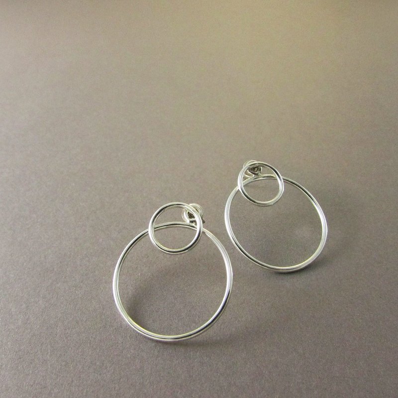 ripple earring_漣漪耳環 | 925銀 設計師手作 限量 個性耳環 - 耳環/耳夾/耳骨夾 - 銀 銀色
