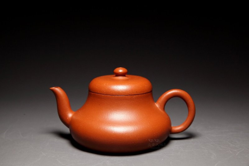 【君德】 胖老闆 龍山堂 傳統手工  黃龍山老朱泥 125cc - 茶壺/茶杯/茶具 - 陶 咖啡色