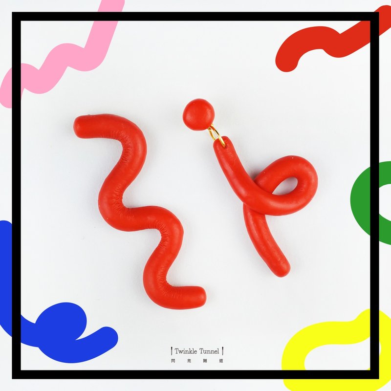 Red pigment earrings