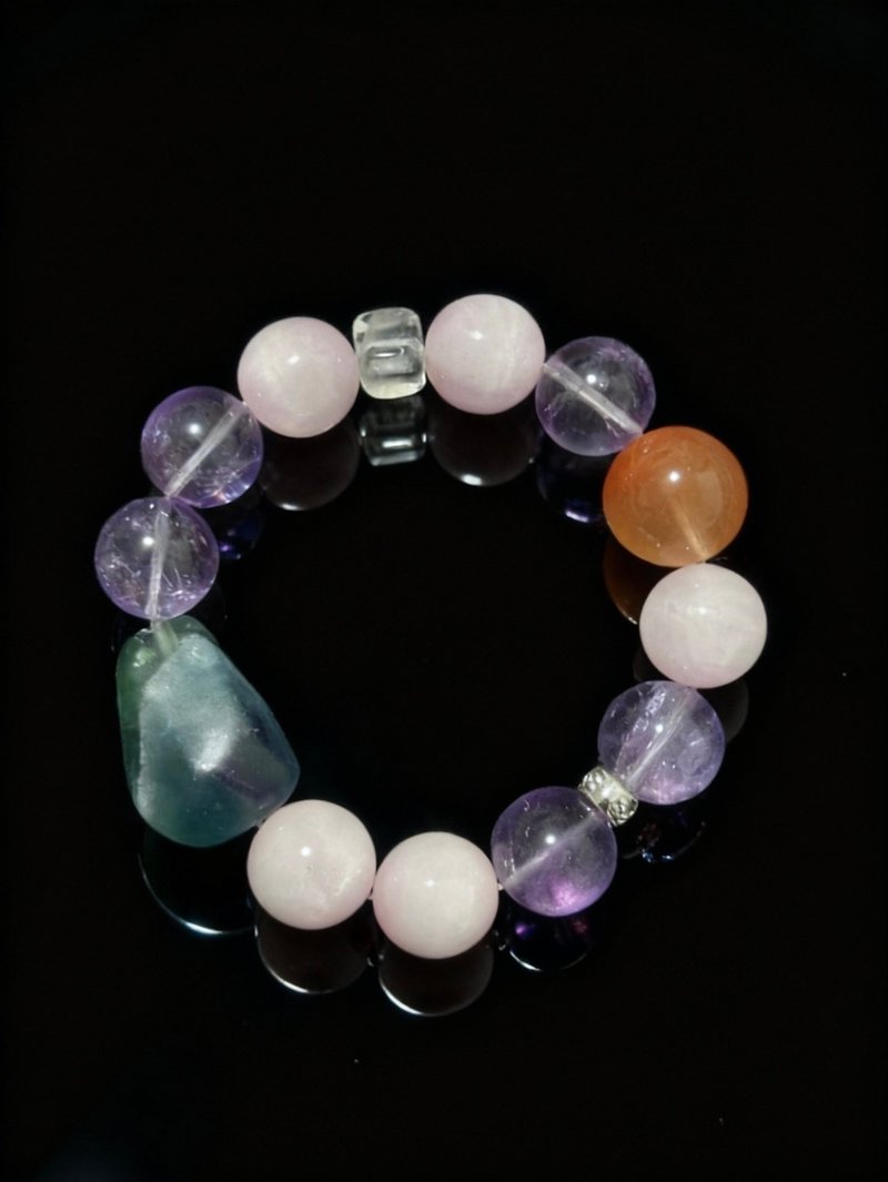 Crystal.EAA 設計款水晶手鏈 粉紫晶夢 甜柔秘境 紫鋰輝 紅兔毛 - 手鍊/手環 - 水晶 紫色