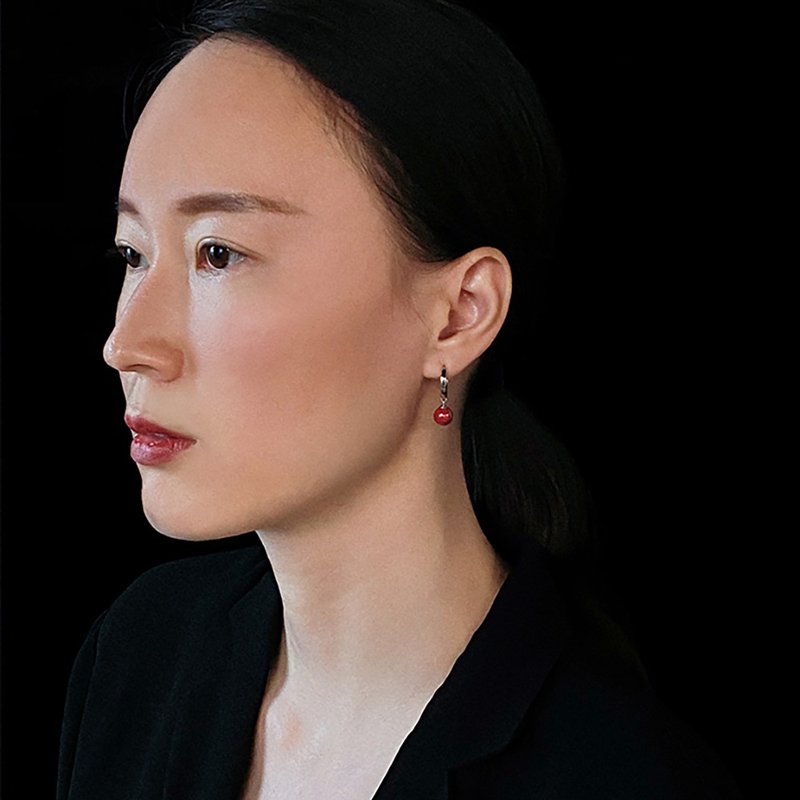 朱砂耳圈 未時原創s925純銀紅色天然本命年女睡覺可以戴的耳環 - 耳環/耳夾/耳骨夾 - 純銀 紅色