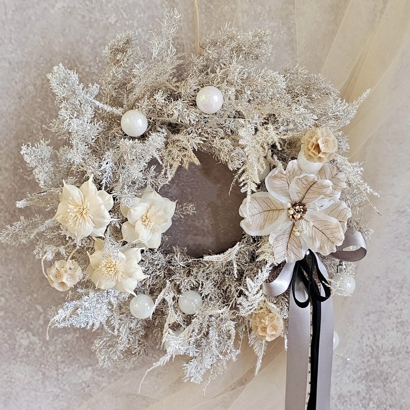 雪國純白永生聖誕花圈  35公分 現貨 永生花 不凋落 快速出 - 擺飾/家飾品 - 植物.花 白色