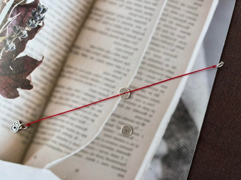山鬼花錢極細紅繩 - 手鍊/手環 - 銀 紅色