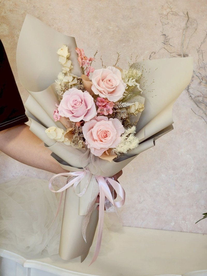 厄瓜多永生玫瑰花束(奶茶粉色系) - 乾燥花/永生花 - 植物.花 粉紅色