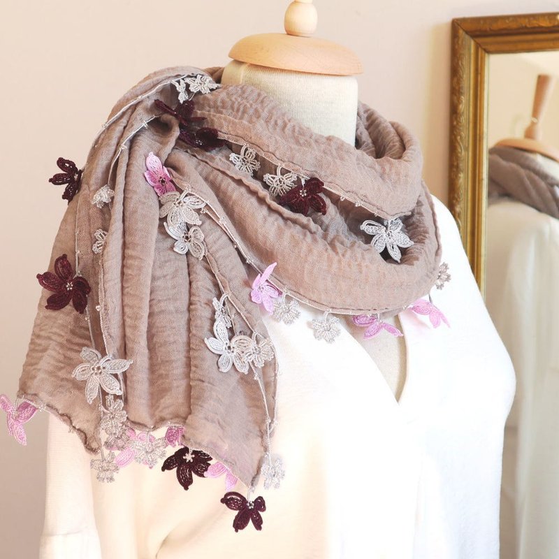 レースの星付き ふんわりストール ー星ー ライトグレー - 絲巾 - 羊毛 灰色