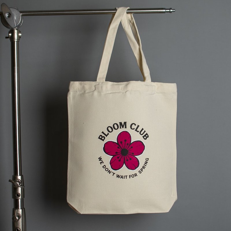 Bloom Club 冷冽綻放 / 街頭風梅花文青帆布袋 / We Bloom Anyway - 手提包/手提袋 - 棉.麻 白色