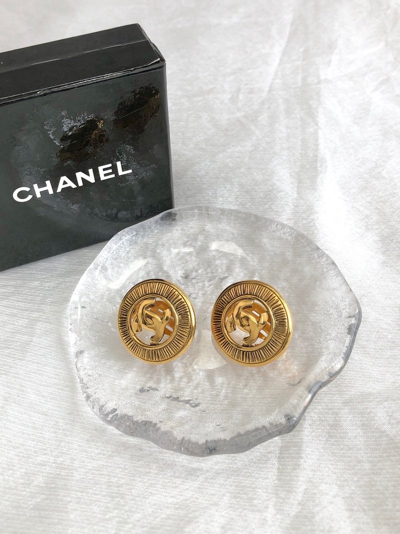 【 日本直送 名牌中古包 】CHANEL シャネル イヤリング ゴールド ココマーク ラウンド vintage ヴィンテージ オールド 6diu8u - 耳環/耳夾/耳骨夾 - 其他材質 金色