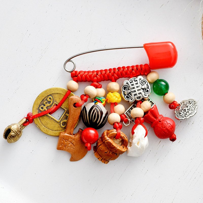 新生兒防哭鬧安神避邪別針(含開光)納福、彌月禮、平安長大 - 徽章/別針 - 棉.麻 紅色