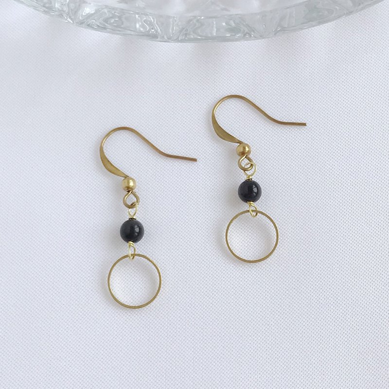古典小圈。天然黑曜石 黃銅耳勾 手作耳環 垂墜耳環 上班族 禮物 - 耳環/耳夾/耳骨夾 - 銅/黃銅 黑色
