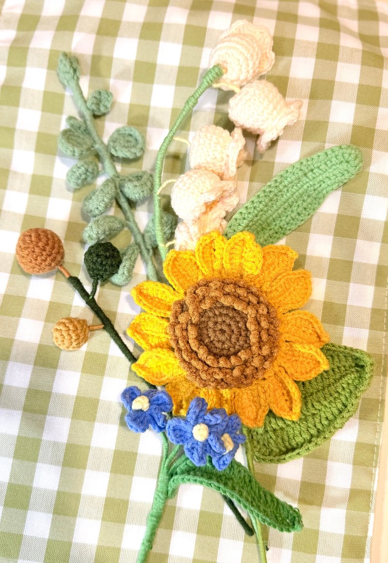 鉤織優雅風向日葵花束 花瓶 擺設 花球 家居裝飾  可客制各種 - 擺飾/家飾品 - 棉.麻 多色