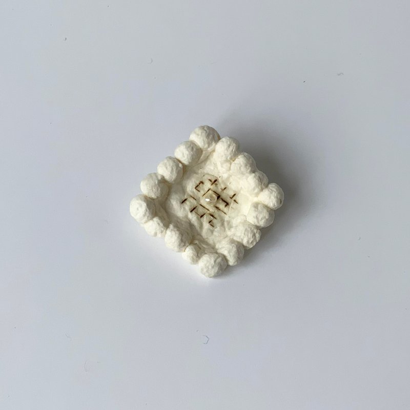 ブローチ Paper Flower  White3 - 胸針 - 紙 白色