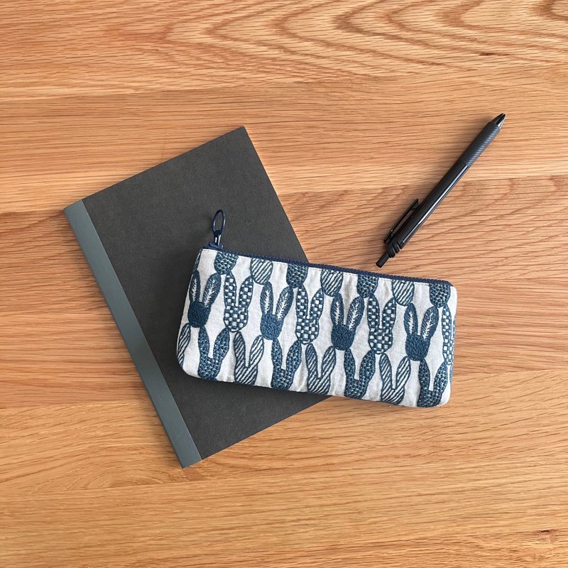 mina perhonen pomppia 刺繍ポーチ  ペンケース - 鉛筆盒/筆袋 - 棉.麻 卡其色