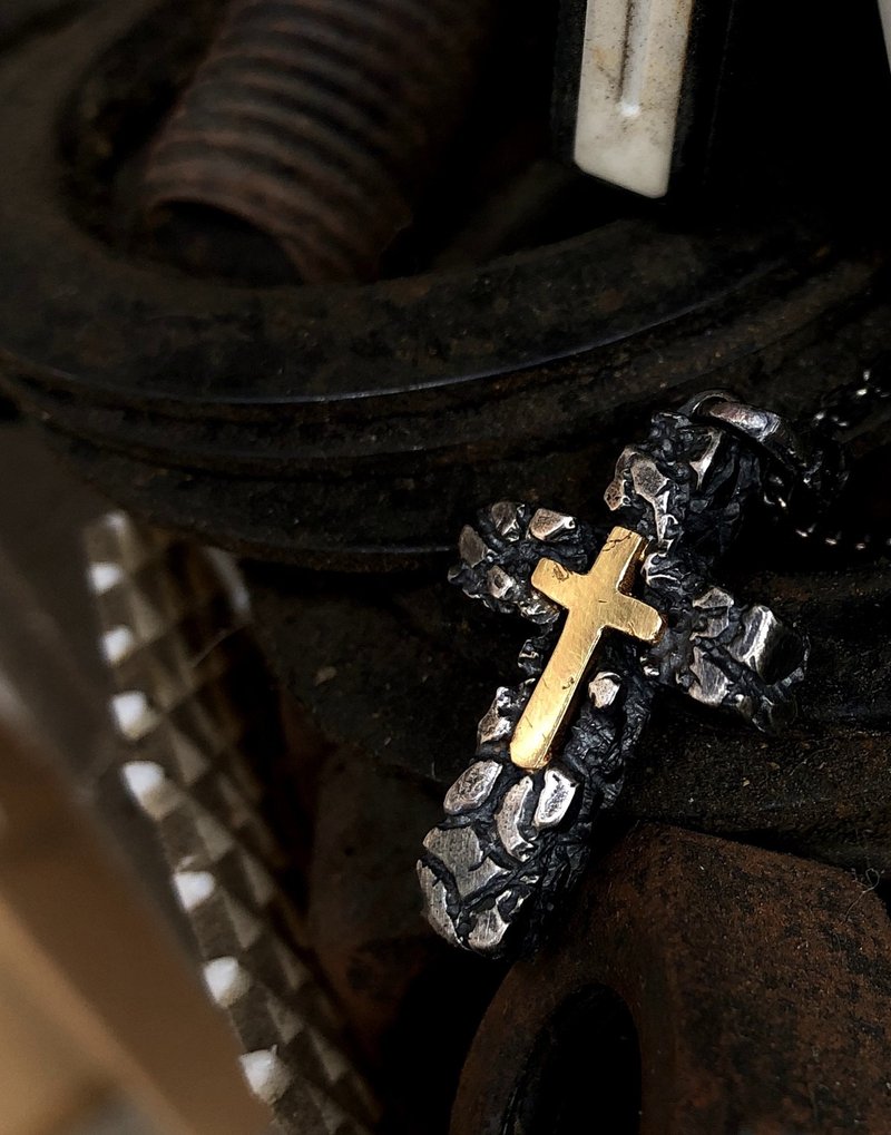 十字覆蓋吊墜 Cross on Cross Pendant - 項鍊 - 貴金屬 金色