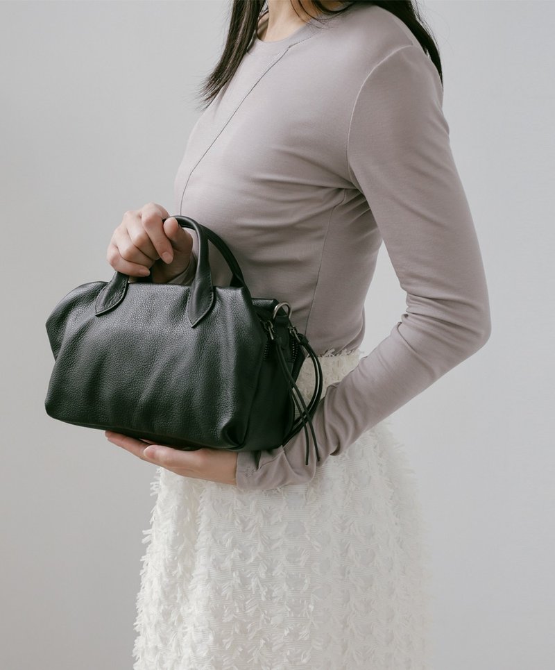 Supportingrole簡約線條百搭輕量真皮手提肩斜背旅行波士頓 黑 - 側背包/斜背包 - 真皮 黑色